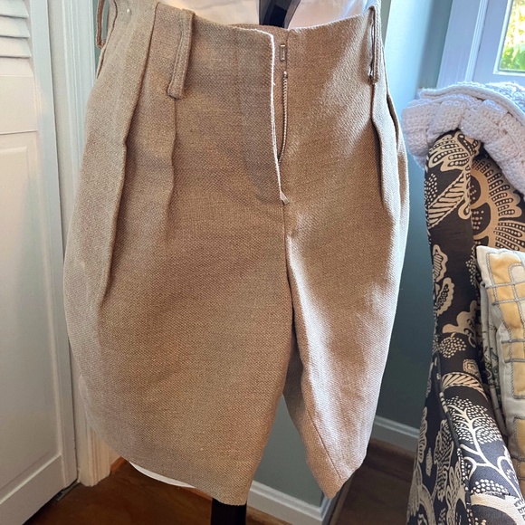 Heavyweight linen shorts - Picture 2 of 8